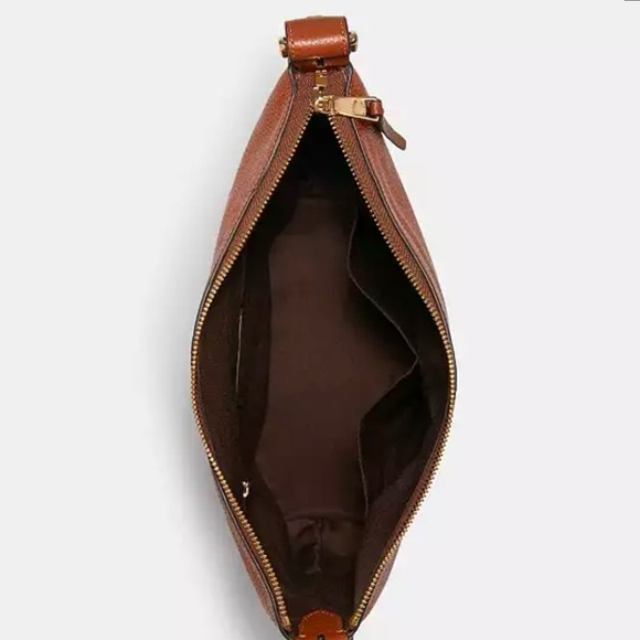 Women’s Coach Val Duffle bag in Redwood refunded pebble leather NWT. 9x11.5x4.5 - Picture 15 of 16